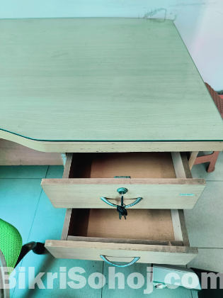 Director Table